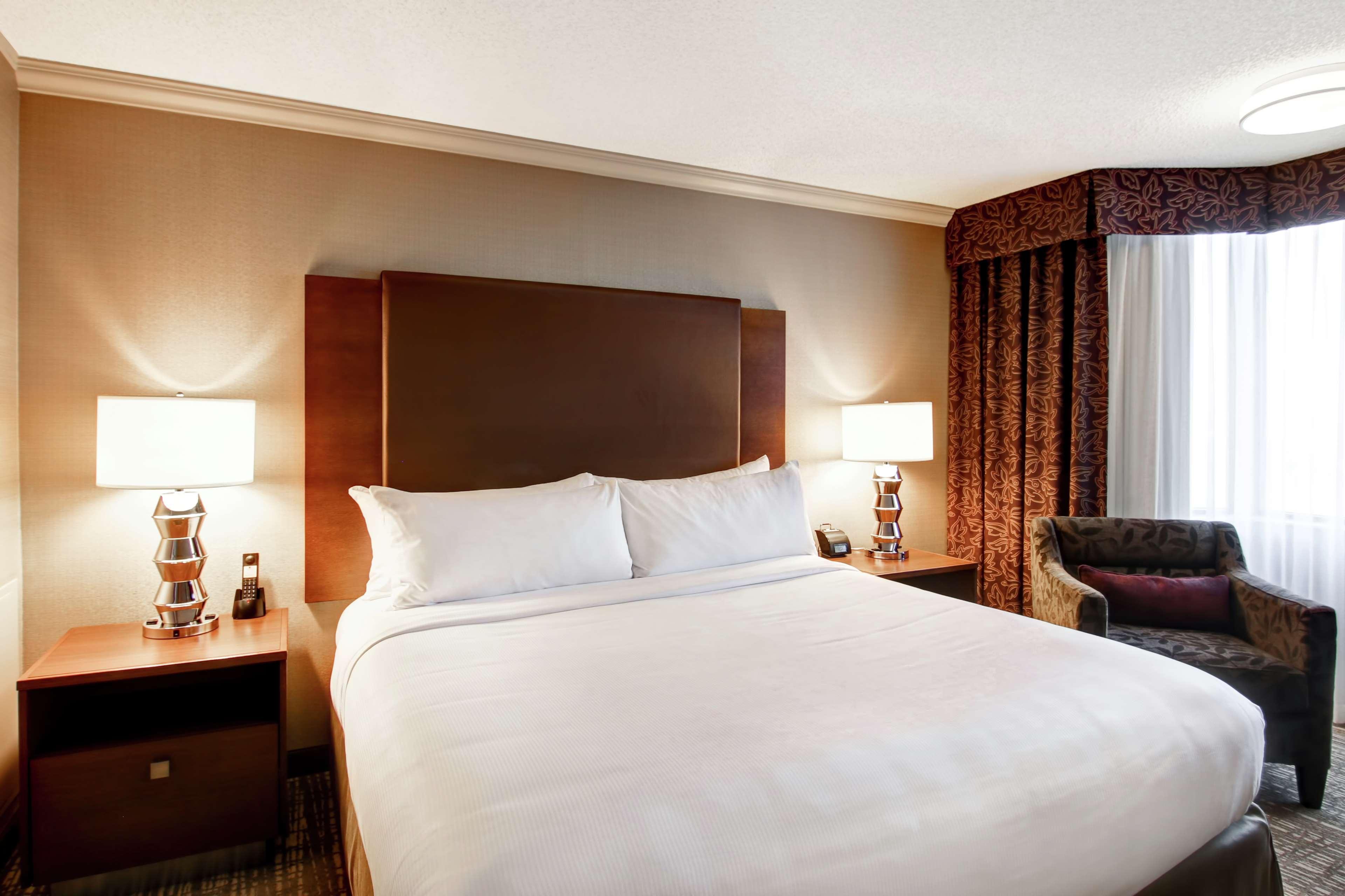 Doubletree By Hilton West Edmonton Hotel Eksteriør billede