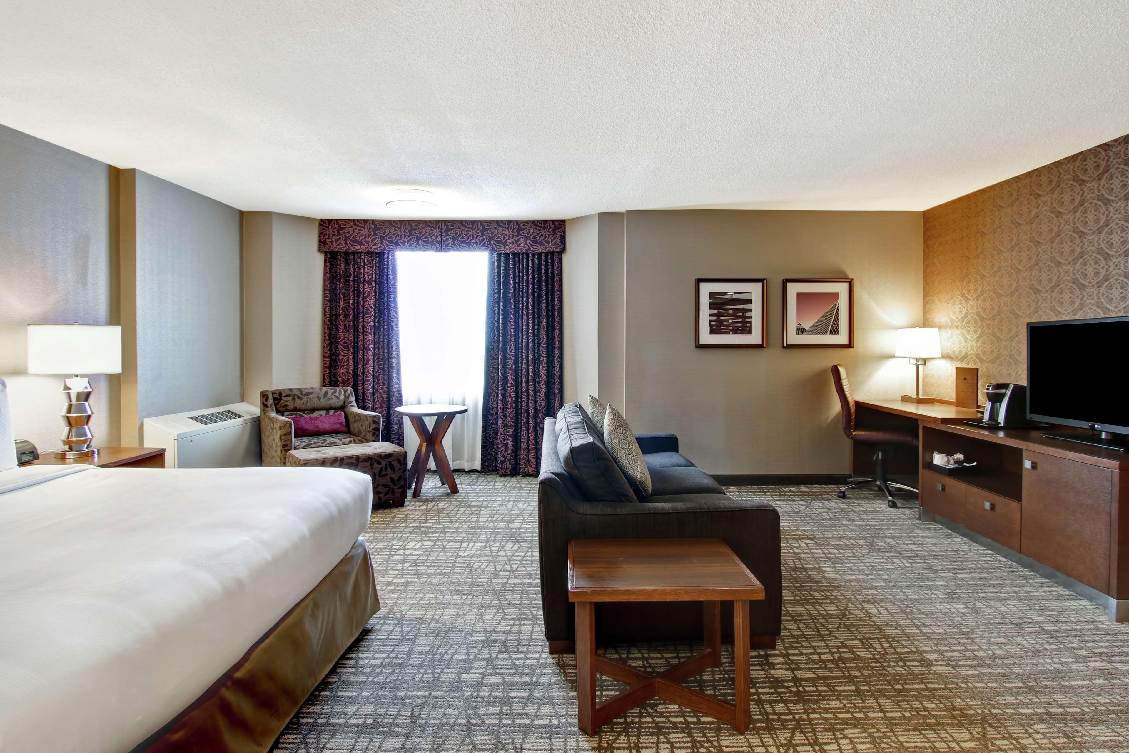 Doubletree By Hilton West Edmonton Hotel Eksteriør billede
