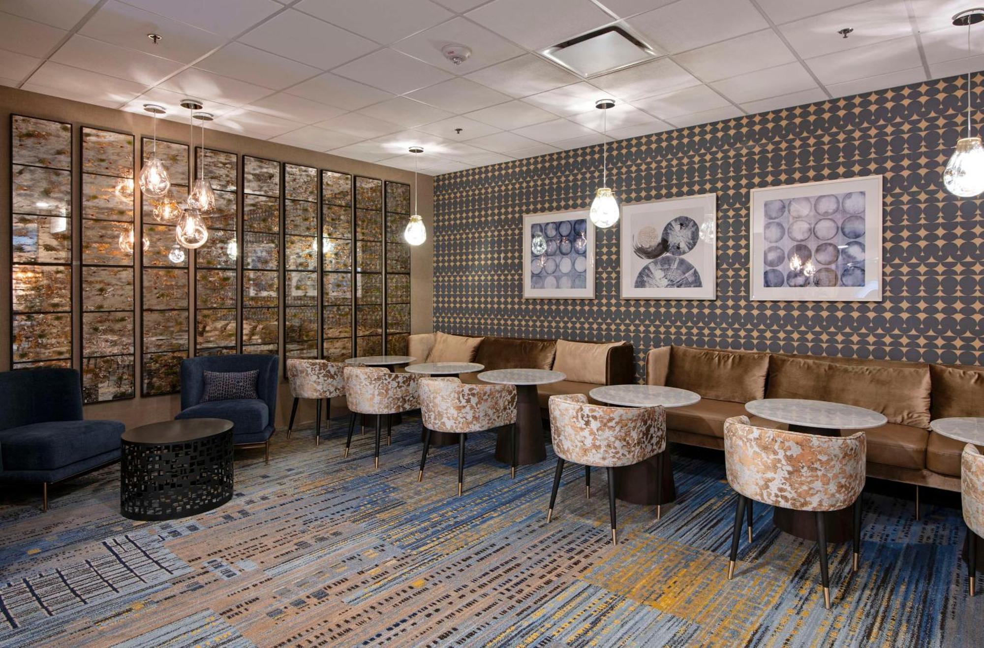 Doubletree By Hilton West Edmonton Hotel Eksteriør billede